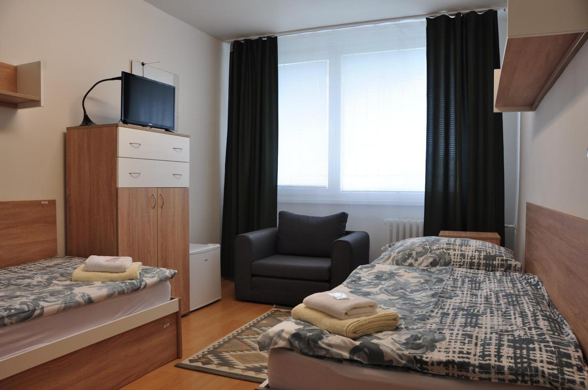 Skolsky Internat Medicka 2 Hotel Kassa Kültér fotó